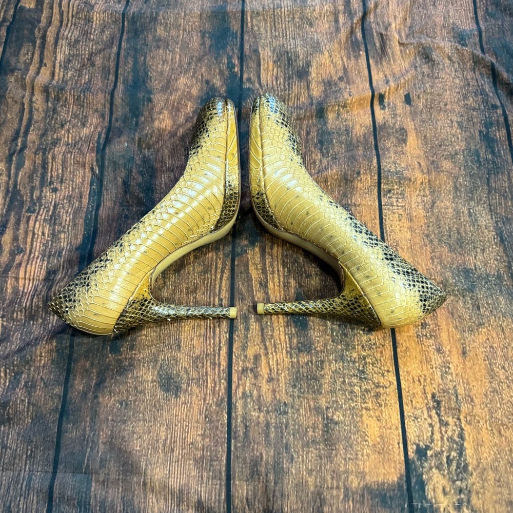 Stuart Weitzman Python Platform Heels In Tan 6.5 - image 6